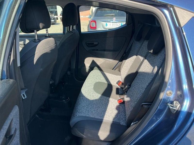 Lancia Ypsilon Ypsilon 1.0 FireFly 5 porte S&S Hybrid Silver