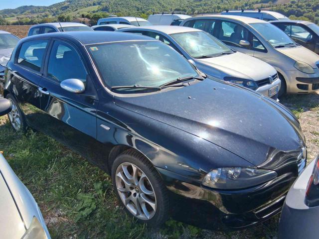 ALFA ROMEO 147 2.0 Mjt diesel Ok neopatentati 5 porte