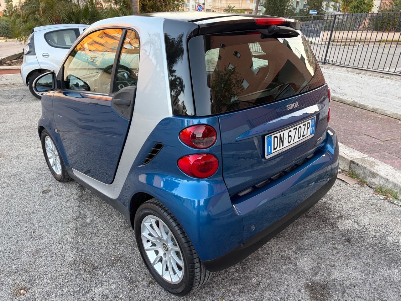 Smart ForTwo 1.0 benz ideale per neopatentati