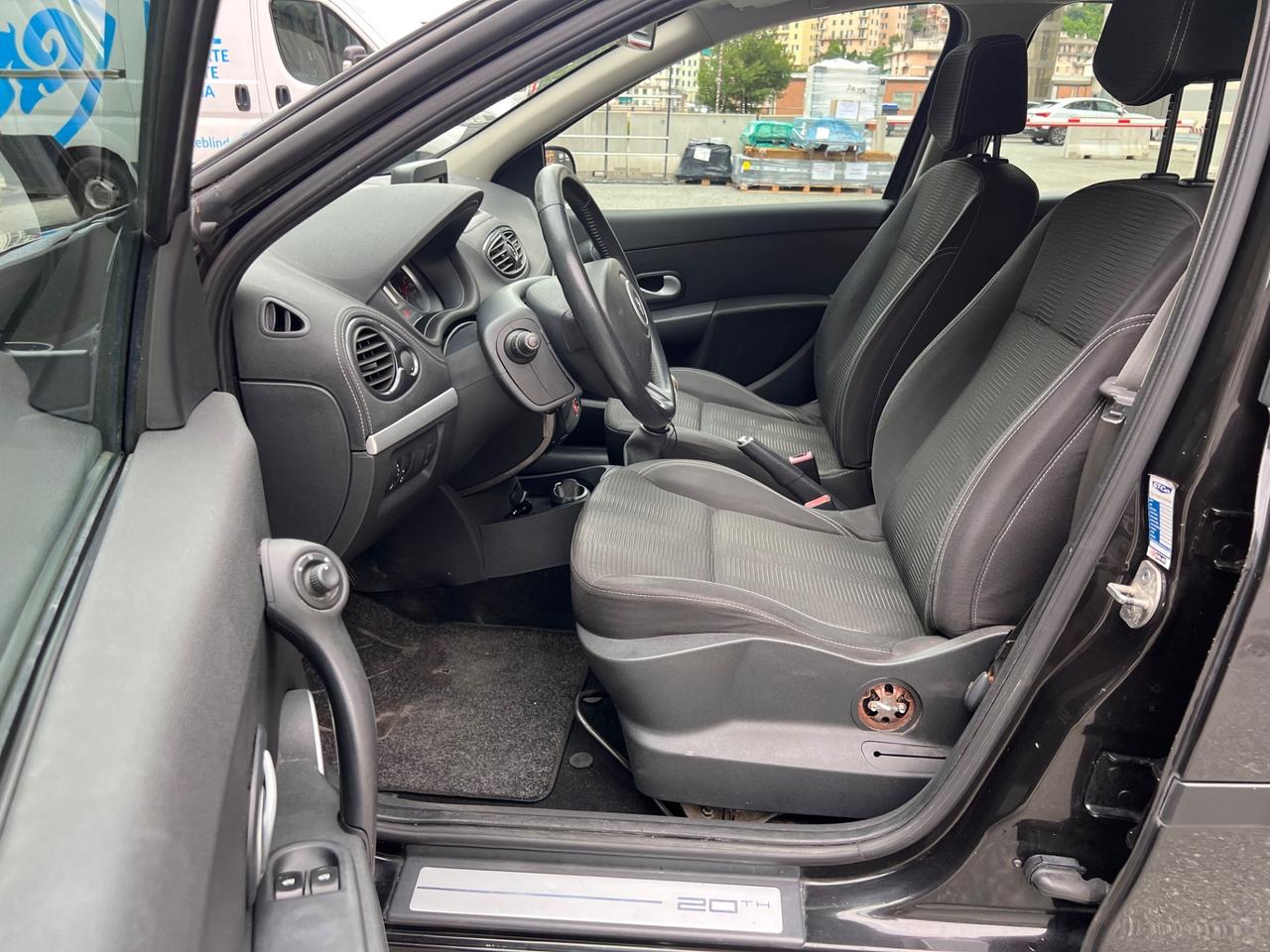 Renault Clio 1.2 16V 5 porte Luxe