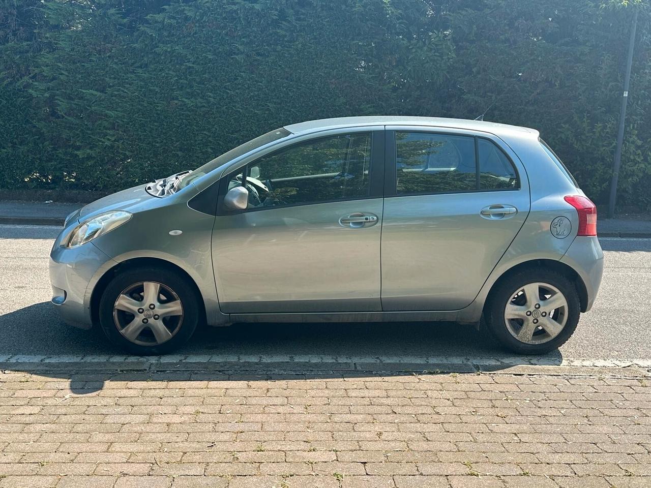 Toyota Yaris 1.0 5 porte - FRIZIONE NUOVA - NEOPATENTATI