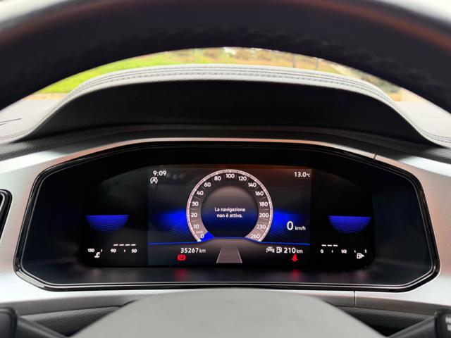VOLKSWAGEN T-Roc TSI LIFE+NAVI+PARK AUTOMATICO+VIRTUAL+BICOLOR