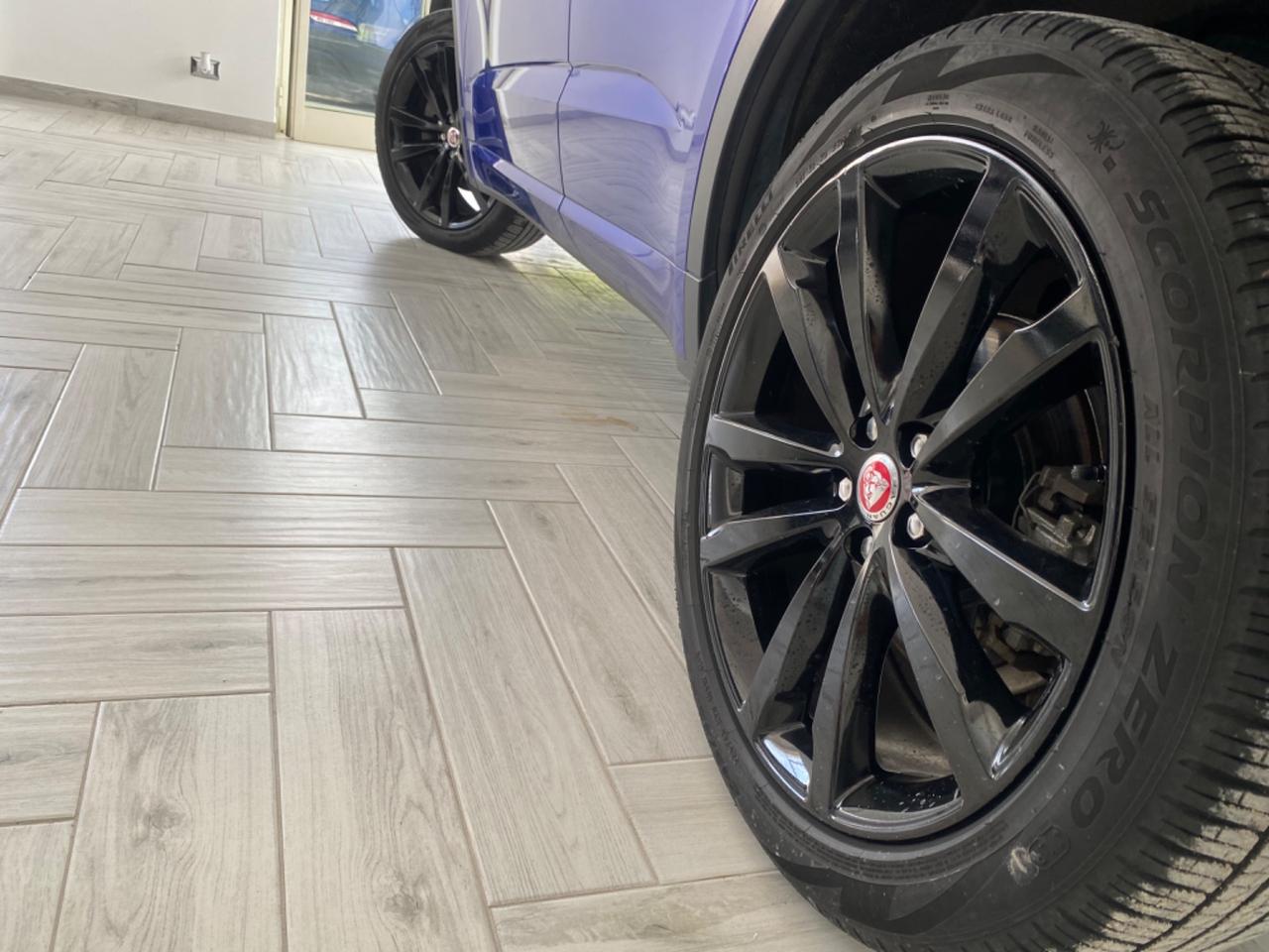 Jaguar E-Pace 2.0D180CV HSE R-DYNAMIC BLACK IPERFULL2021
