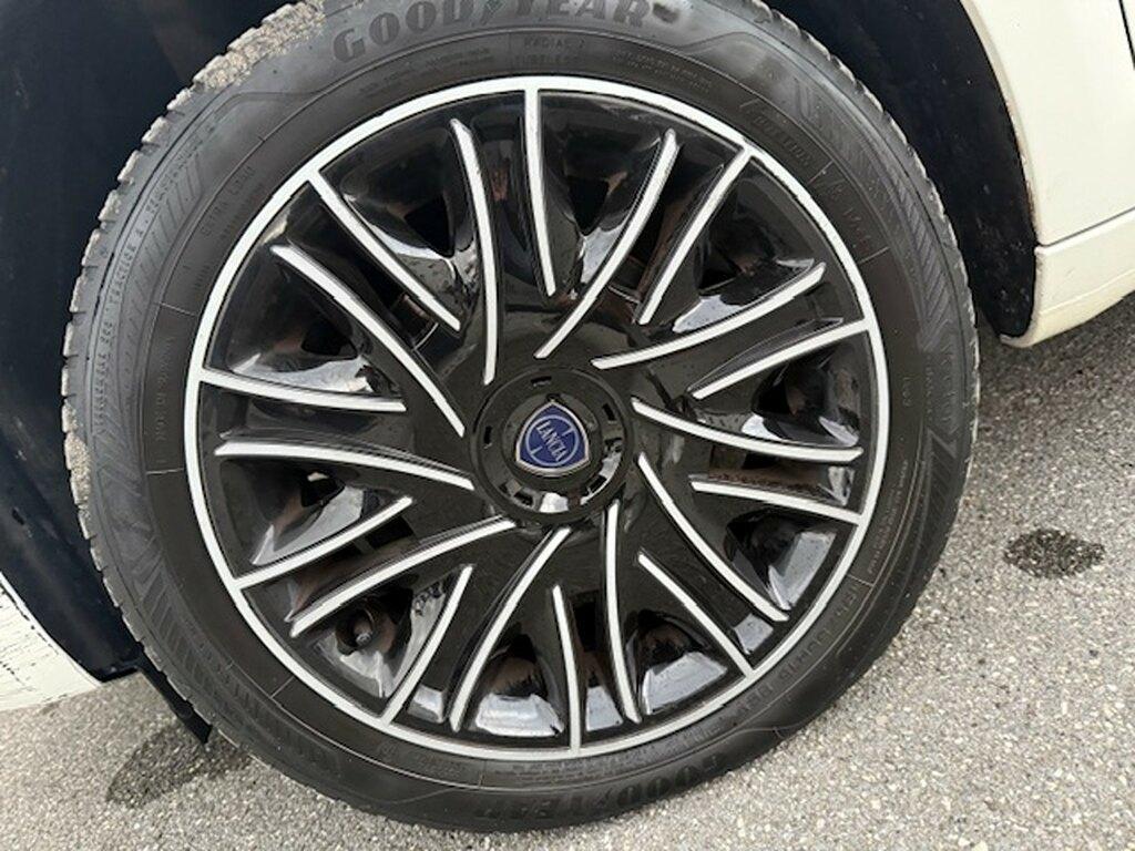 Lancia Ypsilon 5 Porte 1.0 FireFly Hybrid Gold