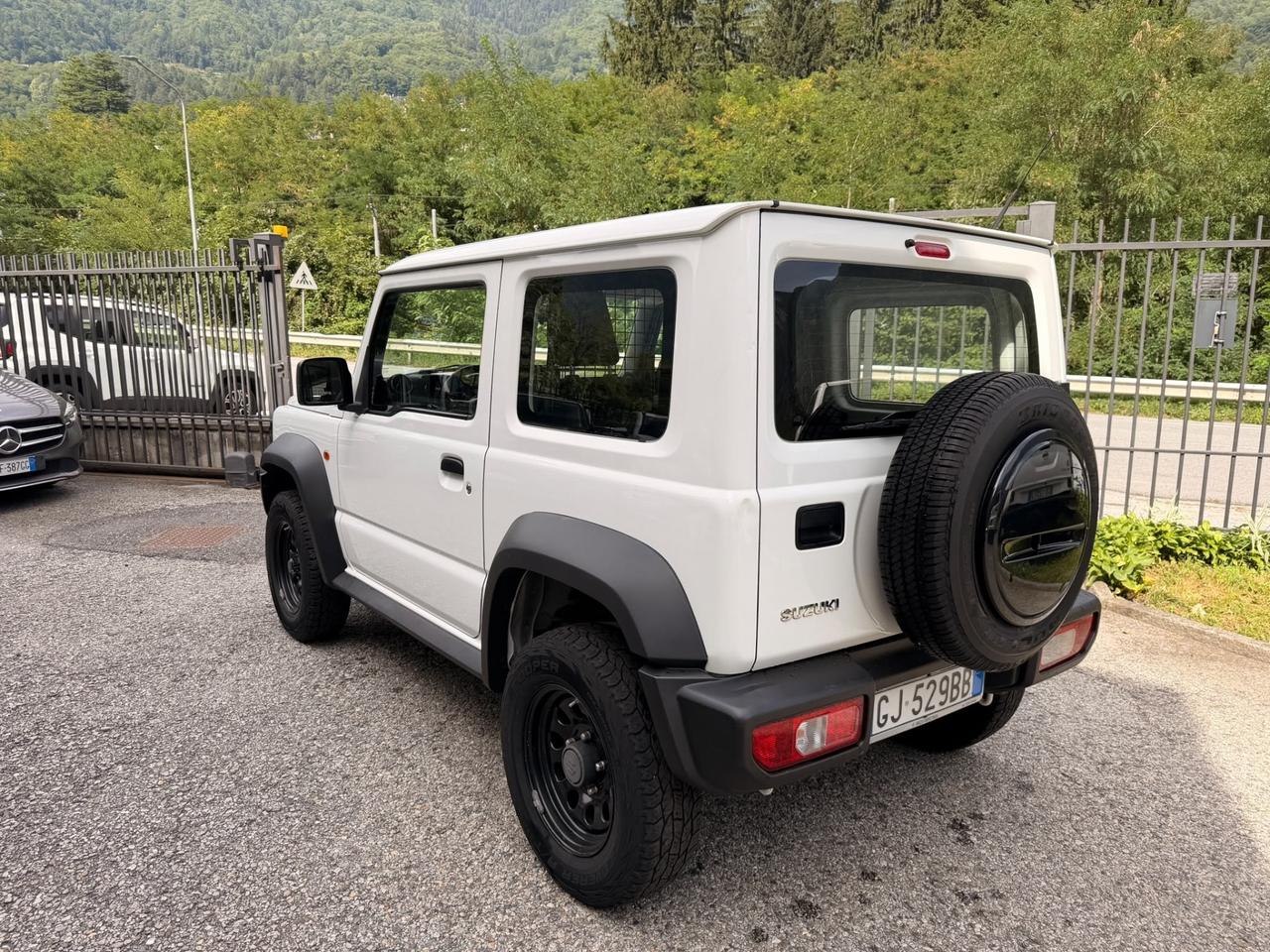 Suzuki Jimny 1.5 5MT PRO (N1)