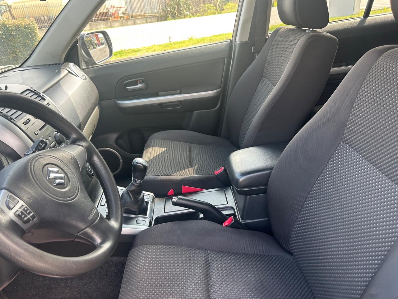 Suzuki Grand Vitara 1.9 DDiS 5 porte