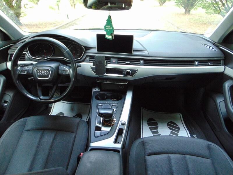 AUDI A4 5ª serie A4 2.0 TDI 150 CV S tronic Bu...