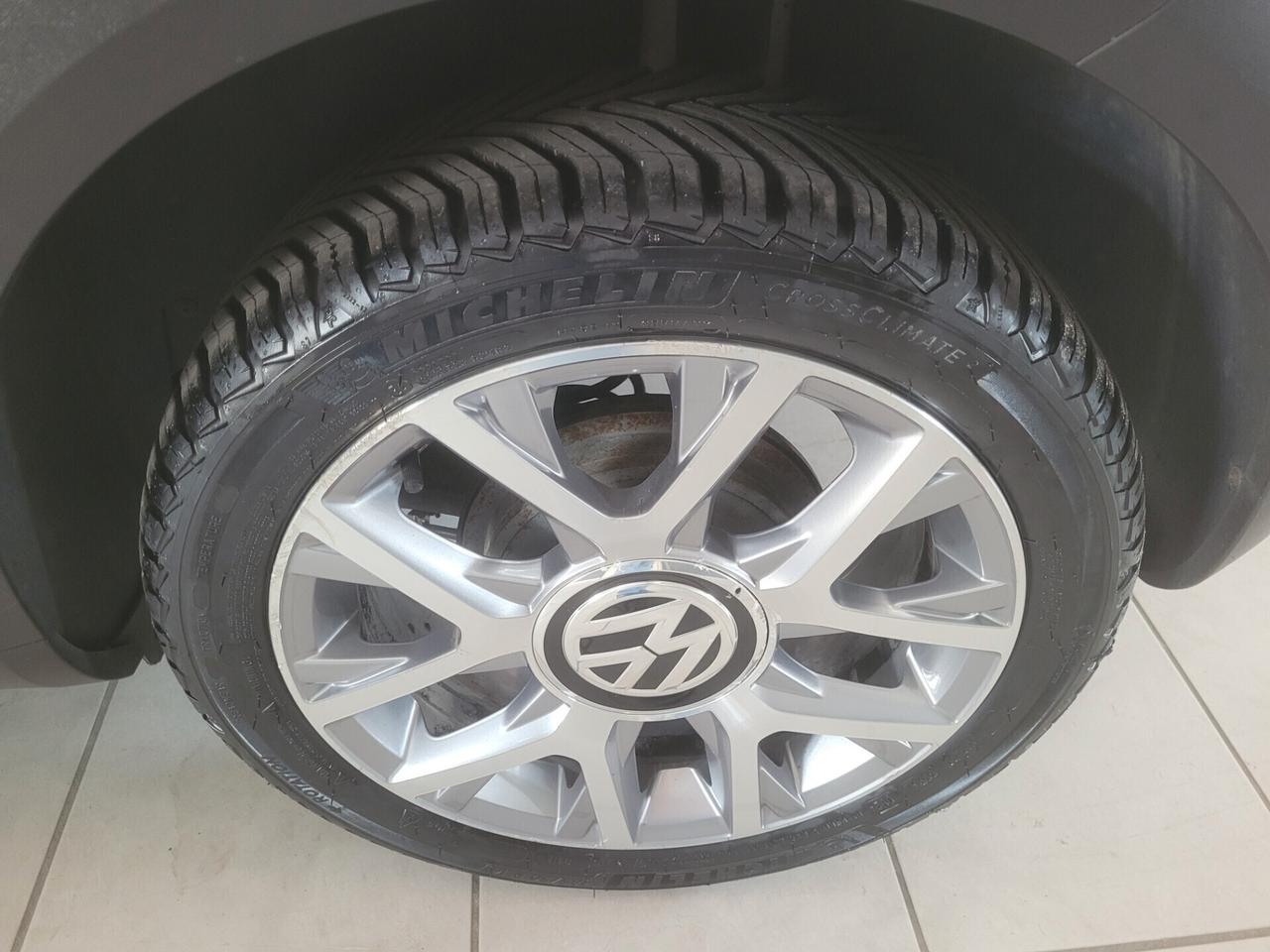 Volkswagen up! UP CROSS