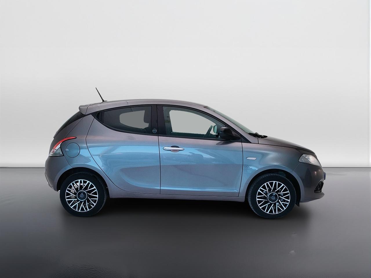 LANCIA Ypsilon III 2015 - Ypsilon 1.0 firefly hybrid Gold s&s 70cv