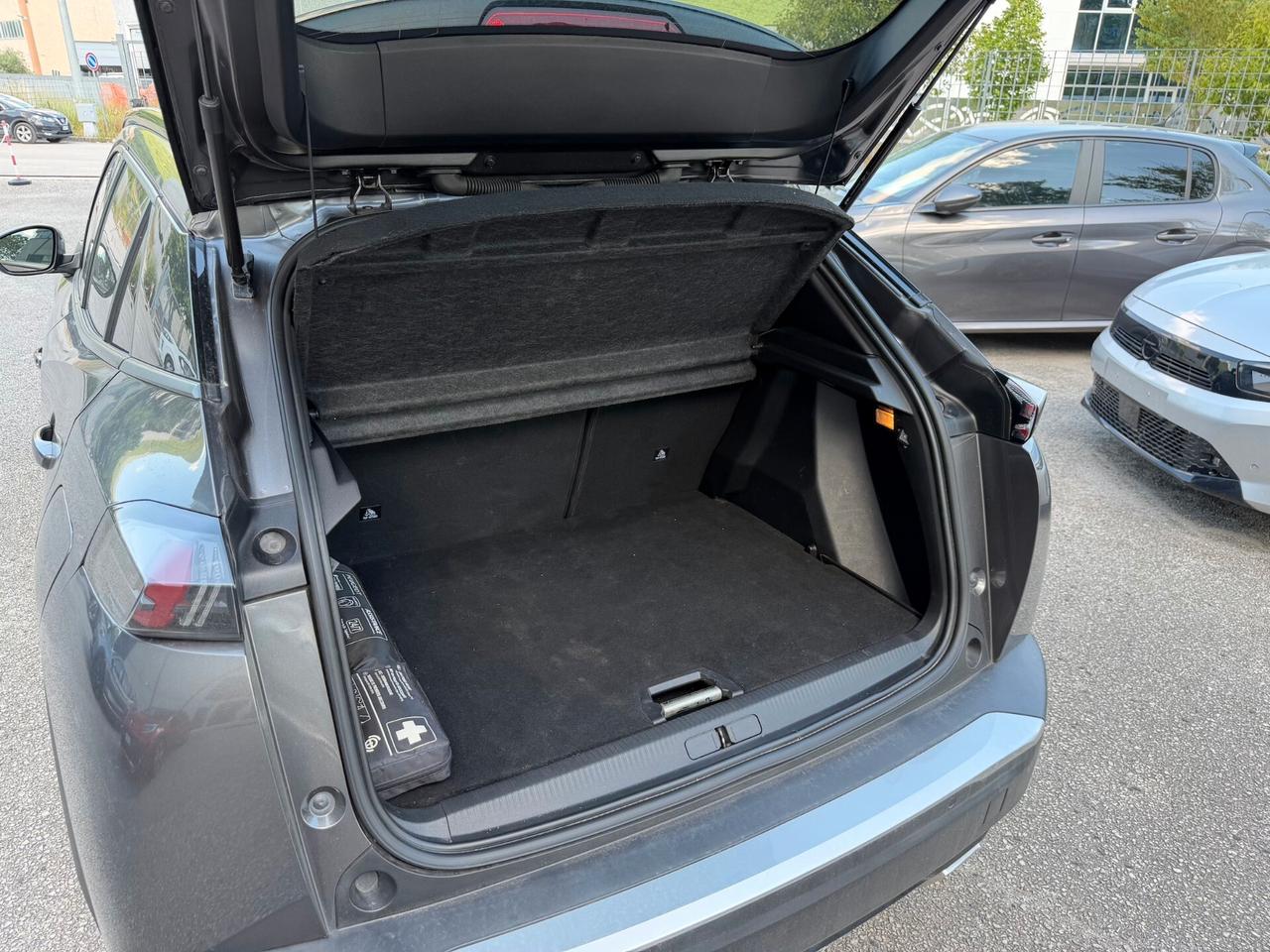 Peugeot 2008 PureTech 100 S&S Allure