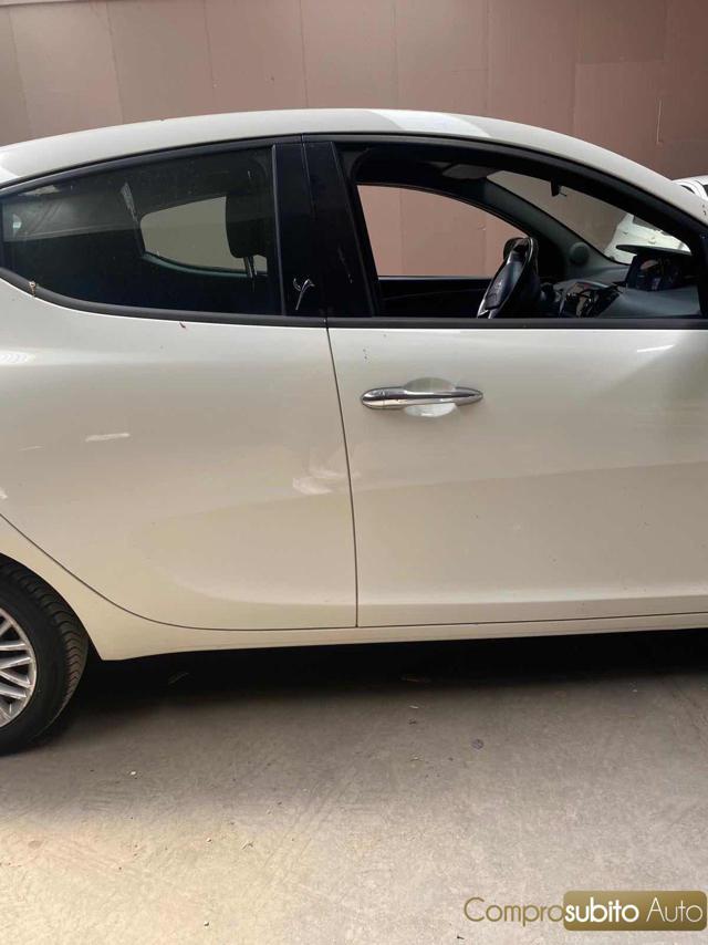 LANCIA Ypsilon 1.3 MJT 16V 95 CV 5 porte S&S Elefantino
