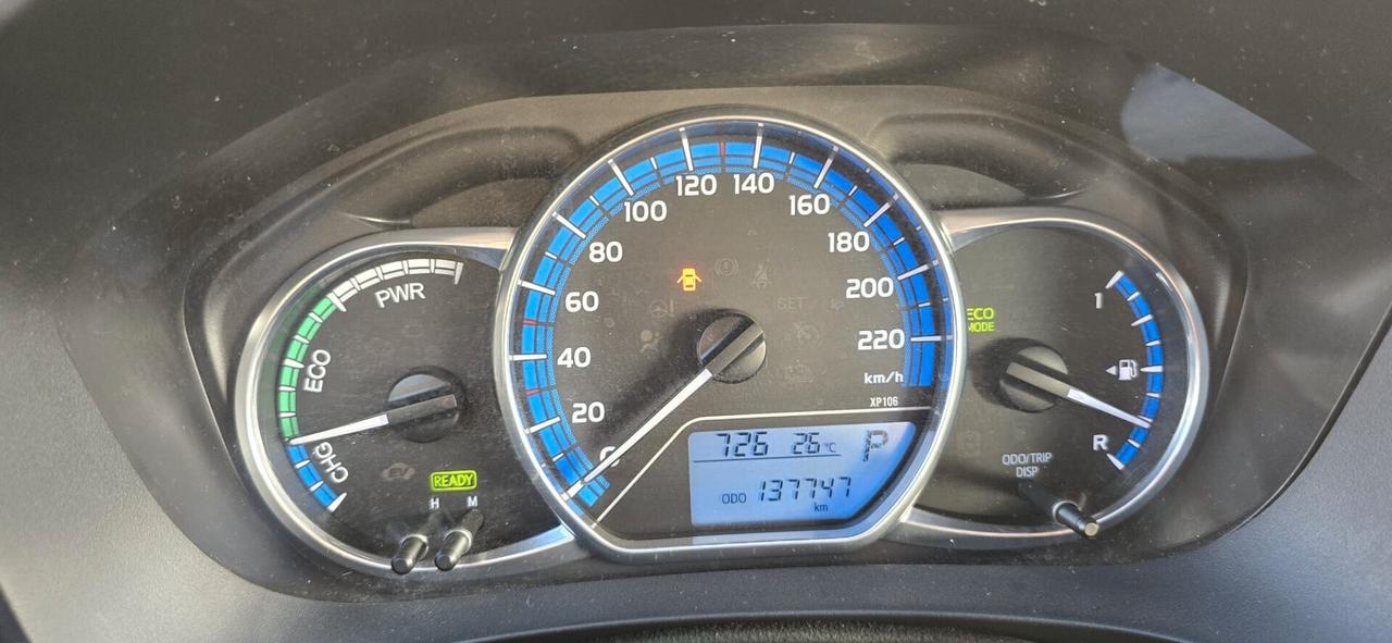 Toyota Yaris 1.5 Hybrid tagliandi Toyota ben accessoriata