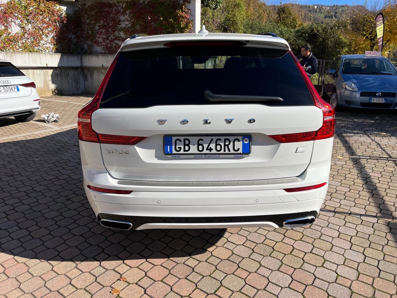 Volvo XC 60 XC60 T6 Recharge Plug-in Hybrid AWD R-design