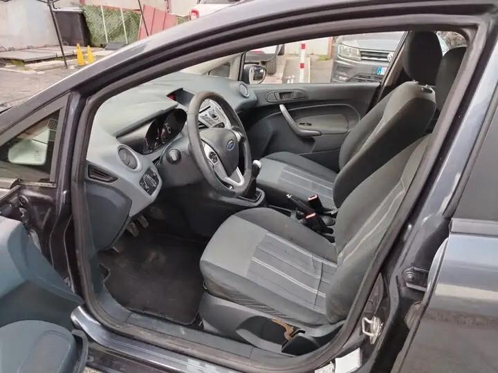 Ford Fiesta 1.4 5 porte Bz.- GPL Titanium