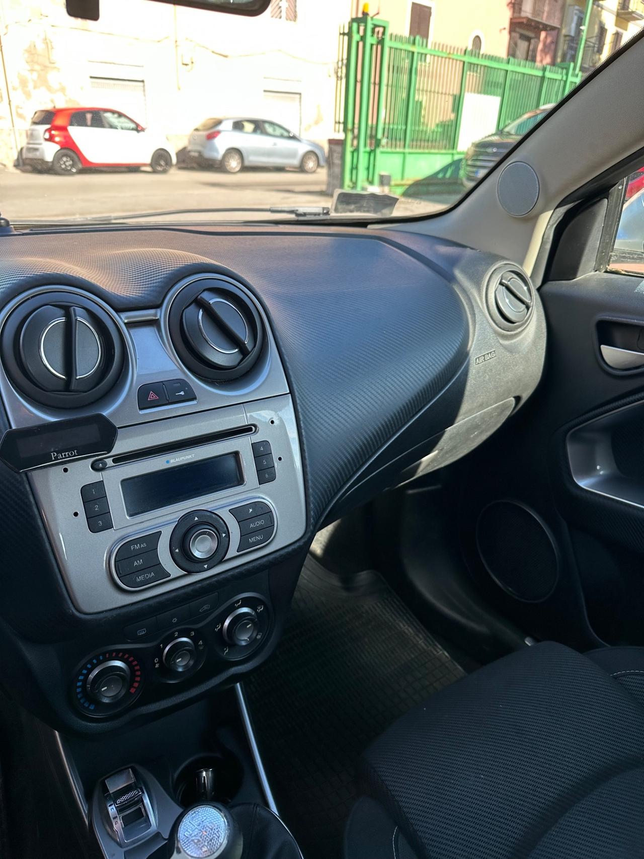 Alfa Romeo MiTo 1.6 JTDm 16V Distinctive Sport Pack