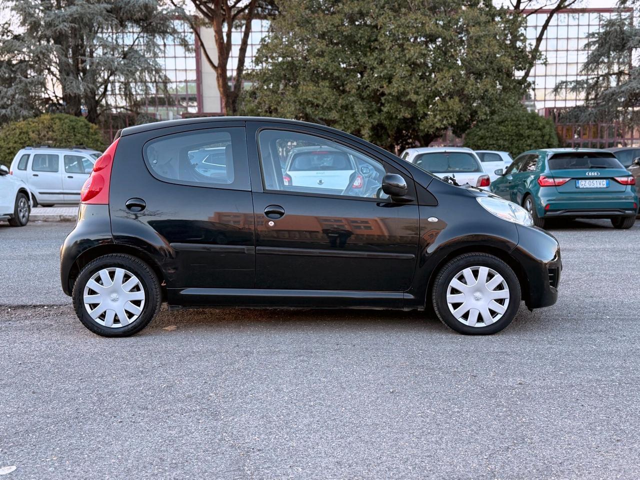 Peugeot 107 1.0 68CV 5p. - 2011