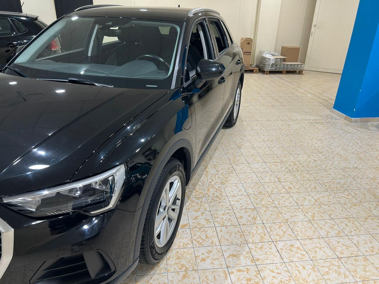 Audi Q3 45 TFSI e S tronic Business