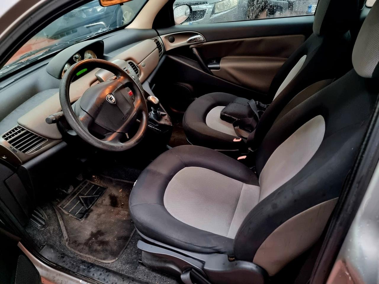 Lancia Ypsilon 1.2 Benzina ADATTA A NEOPATENTATI