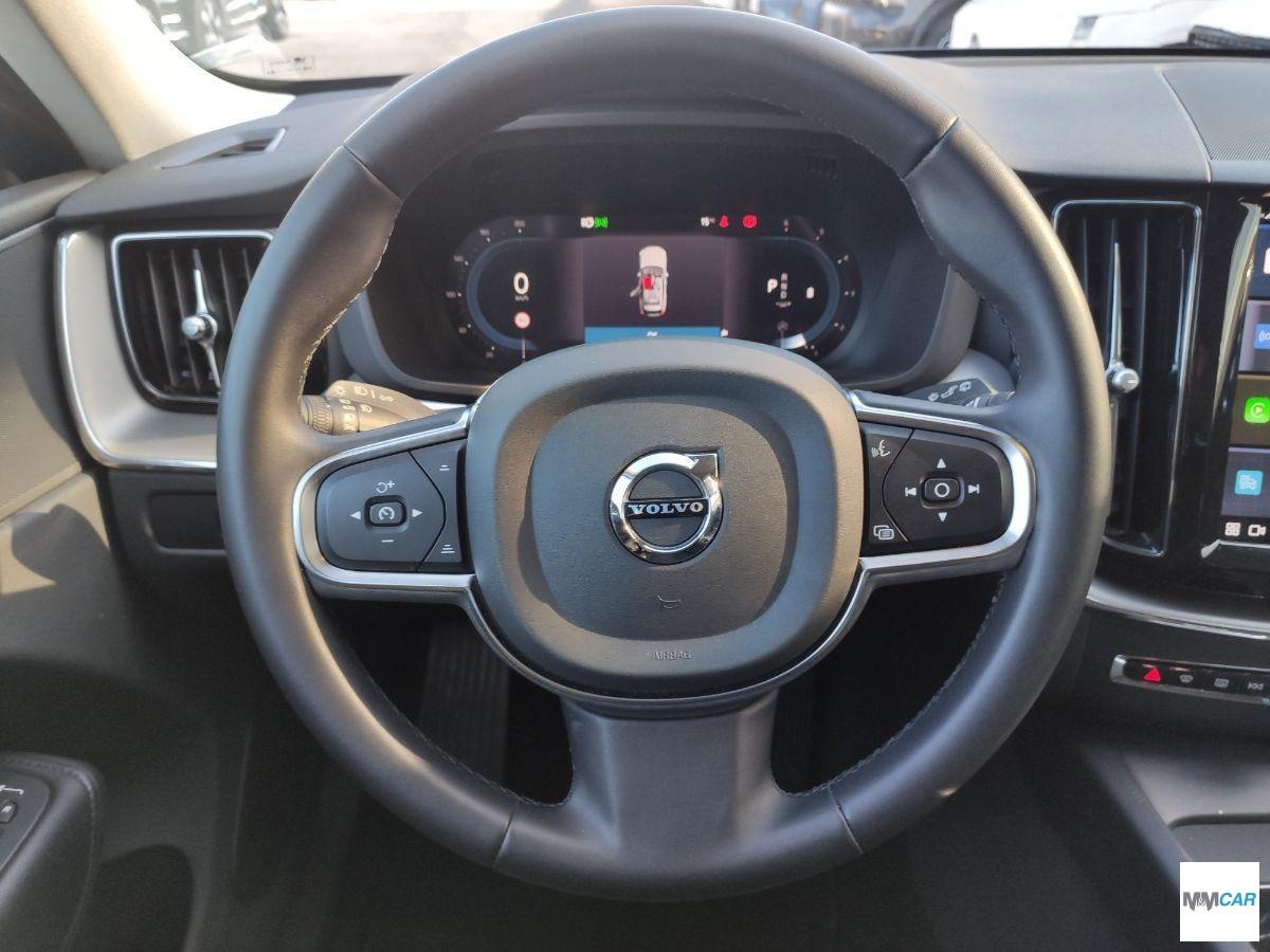 VOLVO - XC60 - B4AWD automatico Core