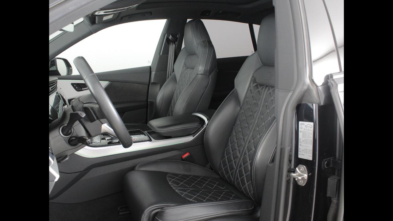 AUDI Q8 I 2018 - Q8 50 3.0 tdi mhev Sport quattro tiptronic