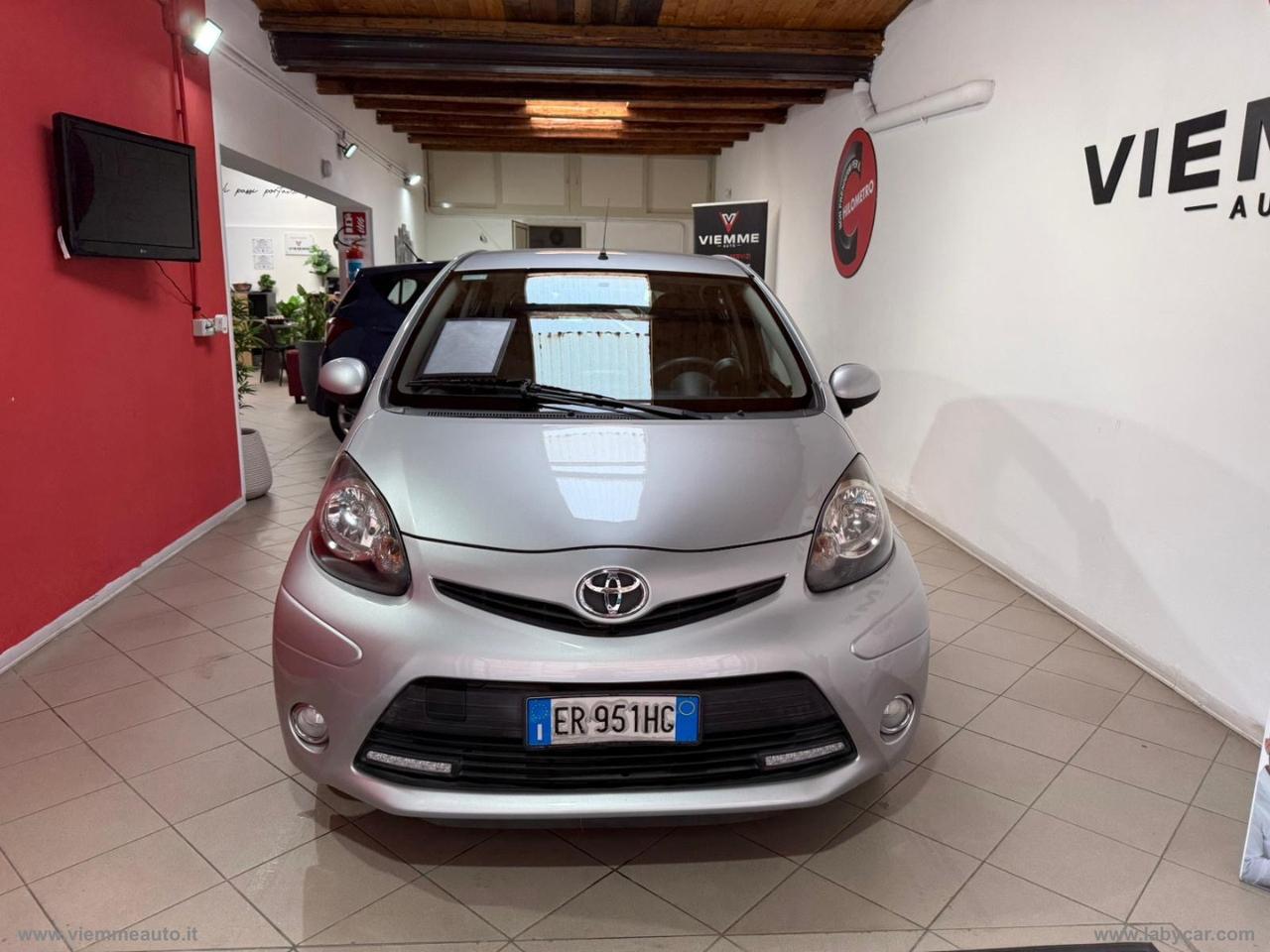TOYOTA Aygo 1.0 12V VVT-i 5p. Lounge Connect