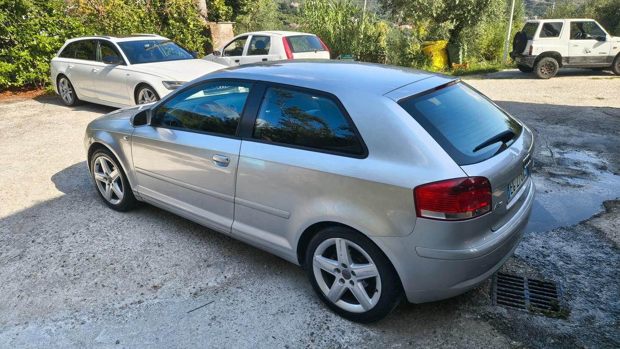 Audi A3 2.0 16V TDI Ambition + BMW 118D