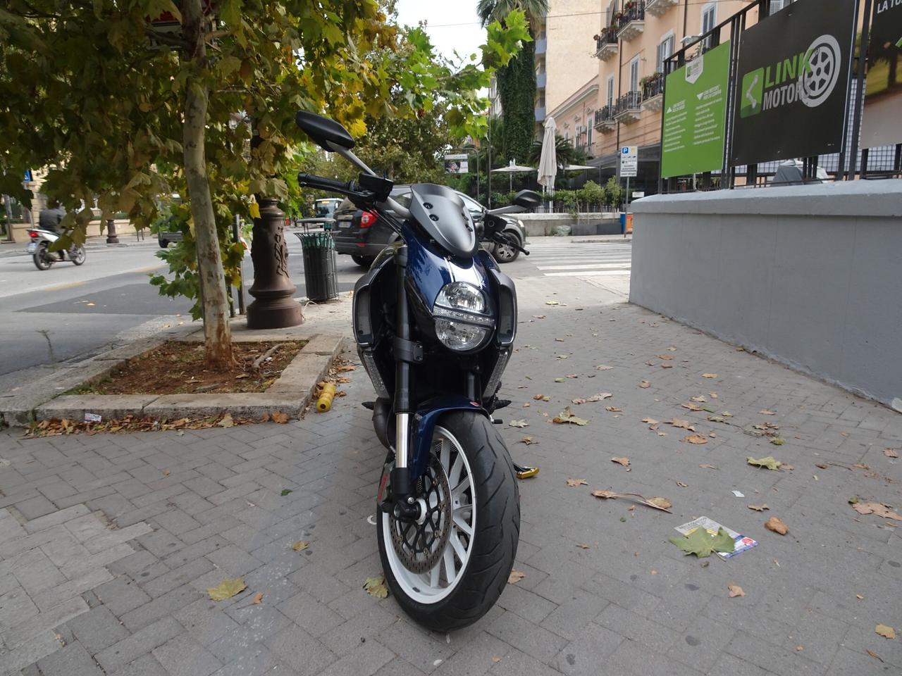 Ducati Diavel Blue Stripes