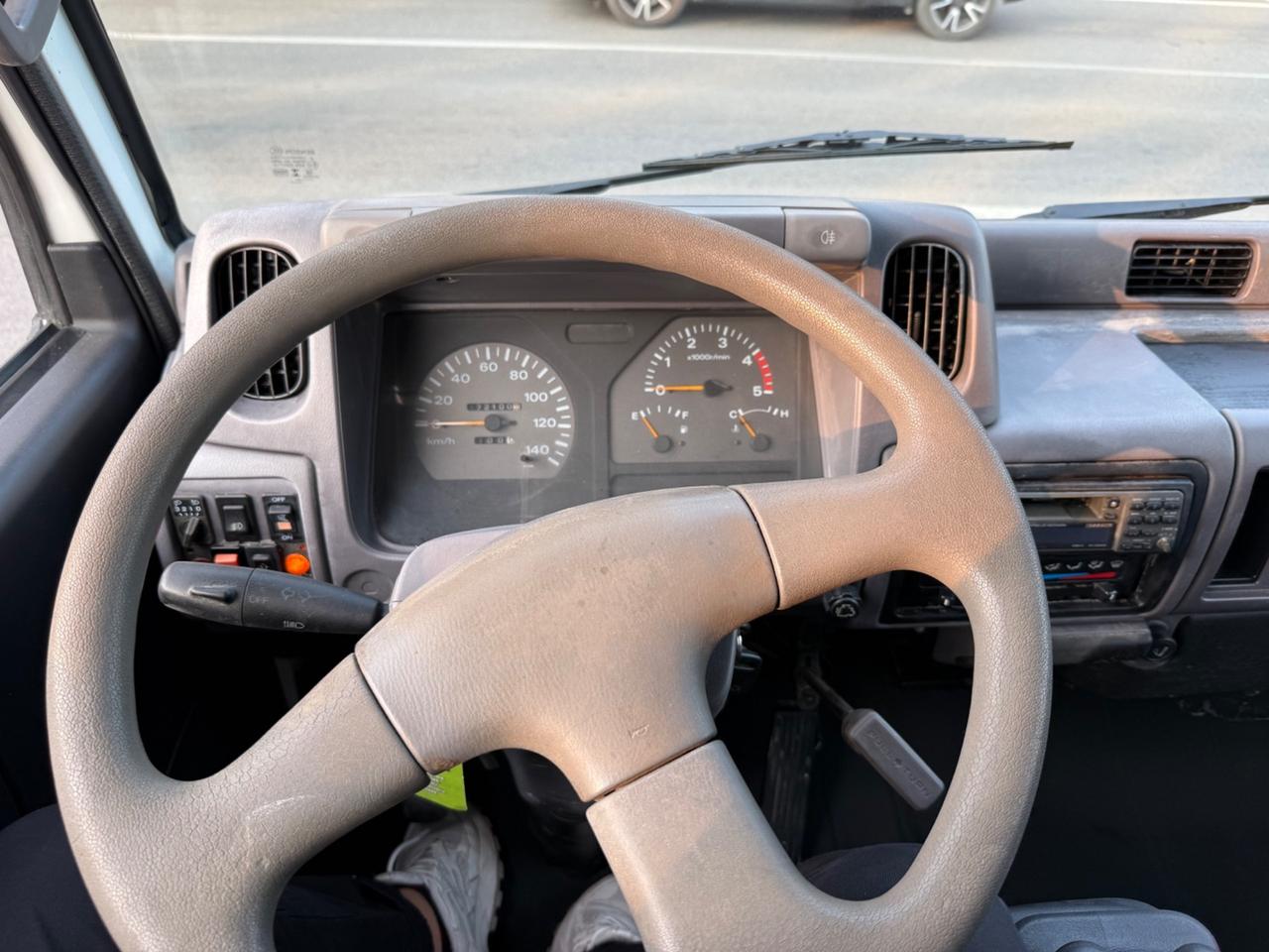Nissan Cabstar 110 ribaltabile trilaterale