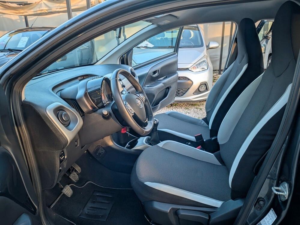 Toyota Aygo 1.0 5P X-PLAY EURO 6 OK NEOPATENTATI