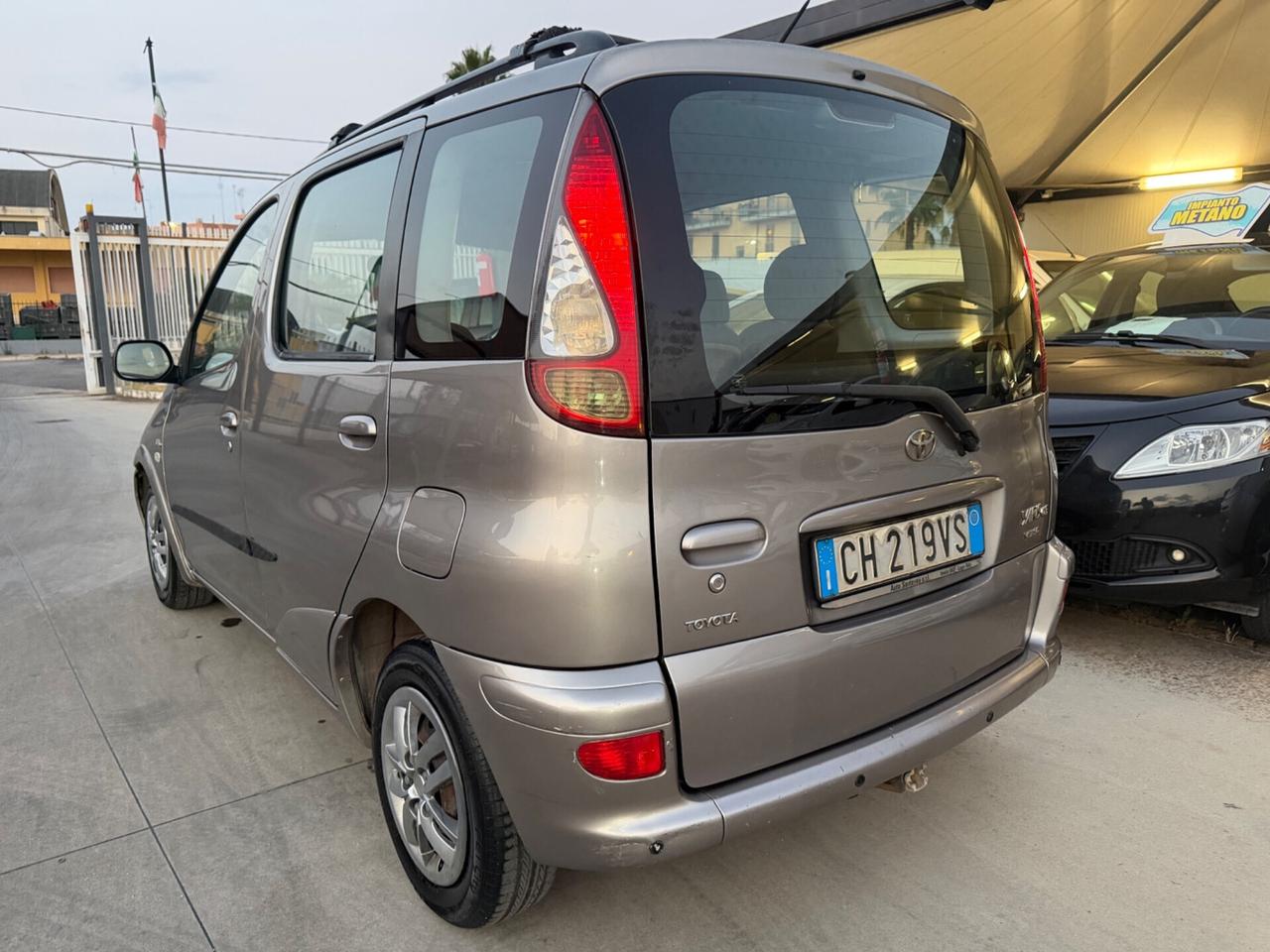TOYOTA YARIS VERSO 1.4 DIESEL - GANCIO TRAINO OMOLOGATO