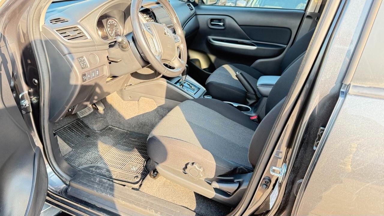 Mitsubishi L200 2.3 D Club Cab 4x4 Super Select Intense