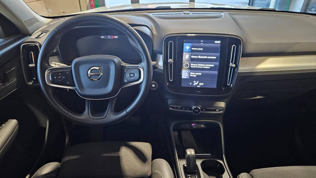 Volvo XC40 2.0 t4 Momentum awd geartronic my20