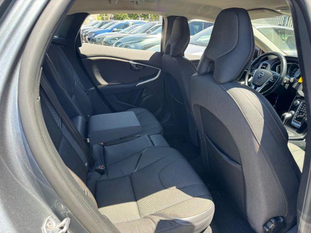 VOLVO V40 Cross Country D2 Style Plus