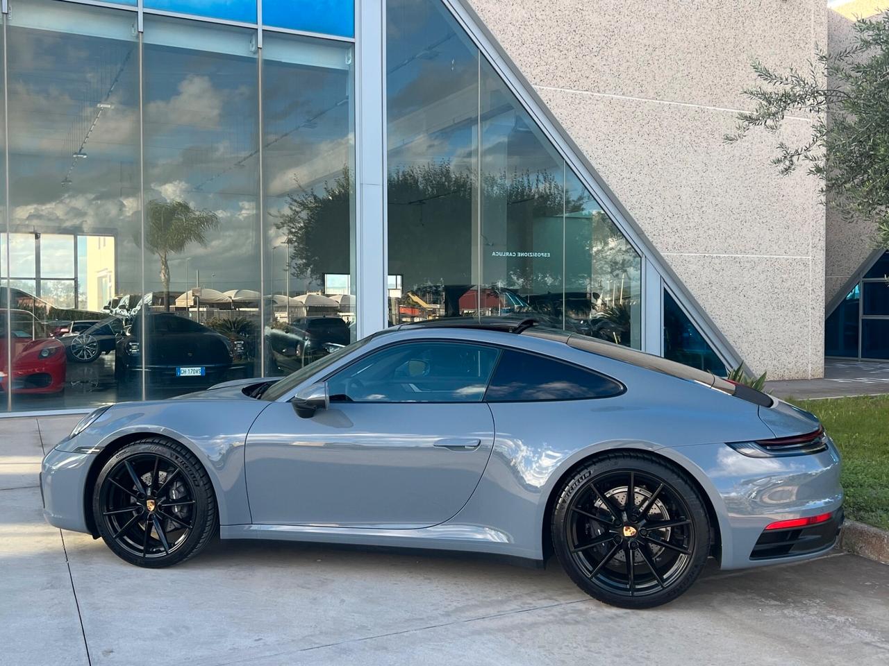 Porsche 992 Coupe Carrera possibilità noleggio no scoring