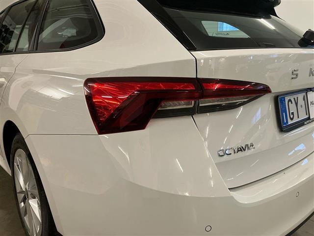 SKODA Octavia Wagon 1.5 TSI ACT m-HEV 150cv Selection DS