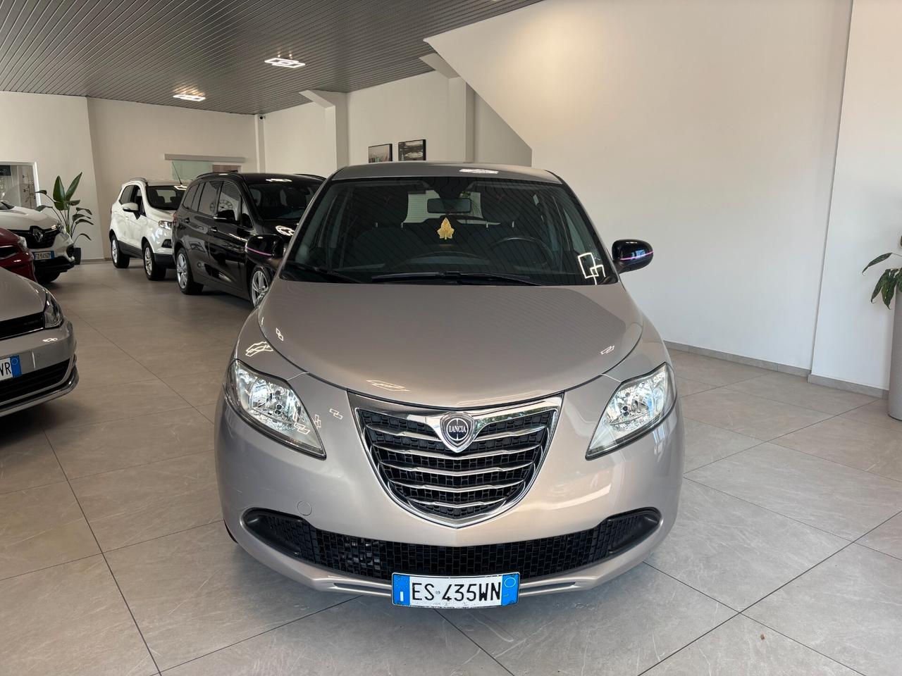 Lancia Ypsilon 0.9 TwinAir 85 CV 5 porte S&S DFN Platinum