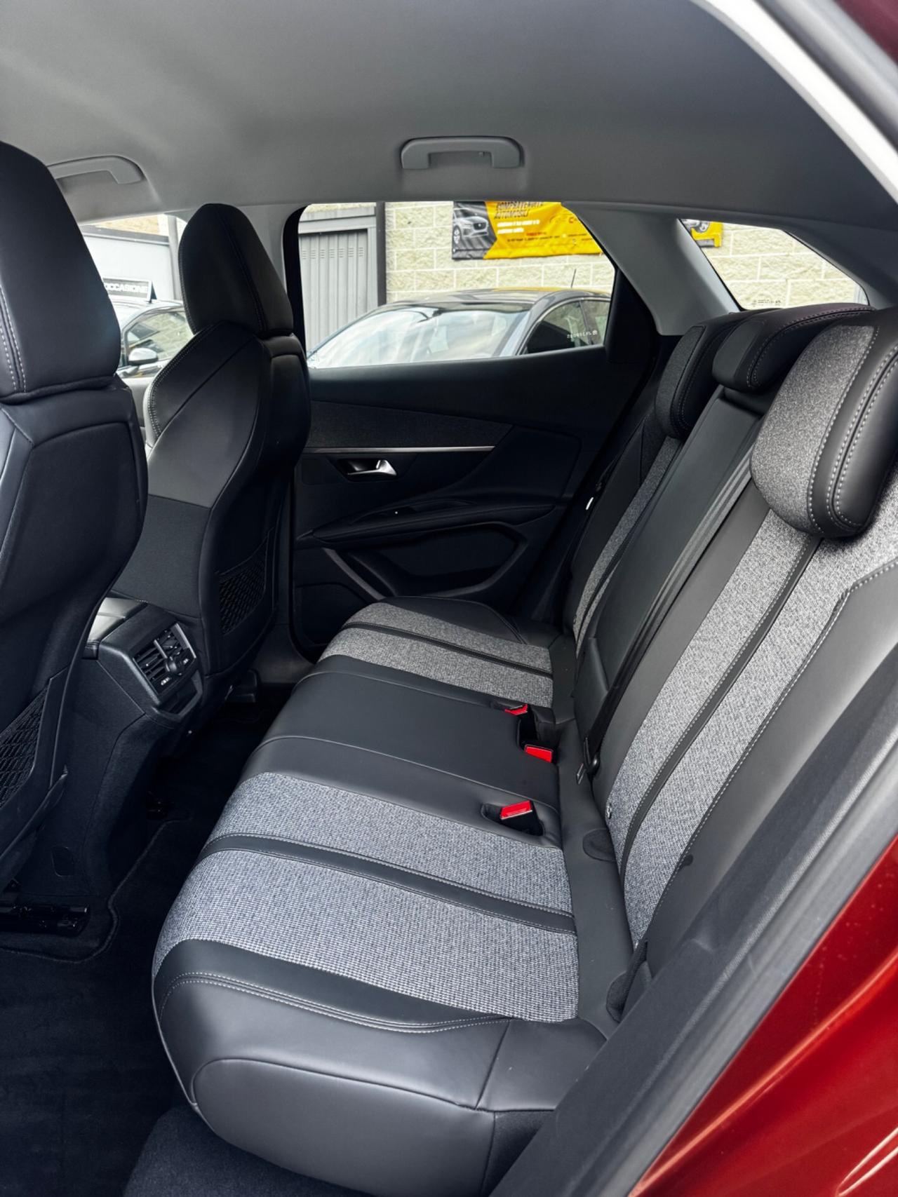 Peugeot 3008 BlueHDi 130 S&S Allure