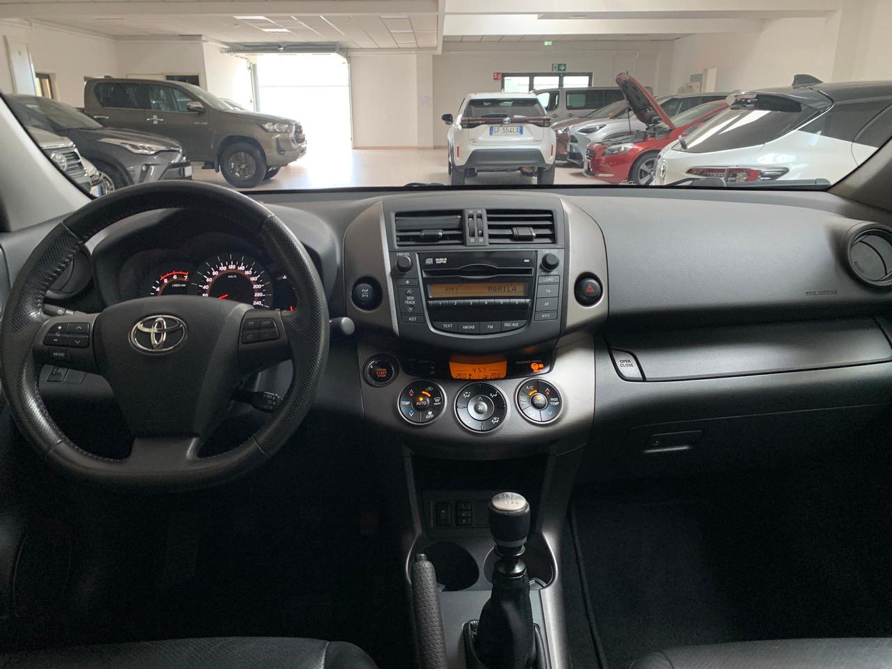 Toyota RAV4 2.2 d-4d Luxury 150cv dpf my09