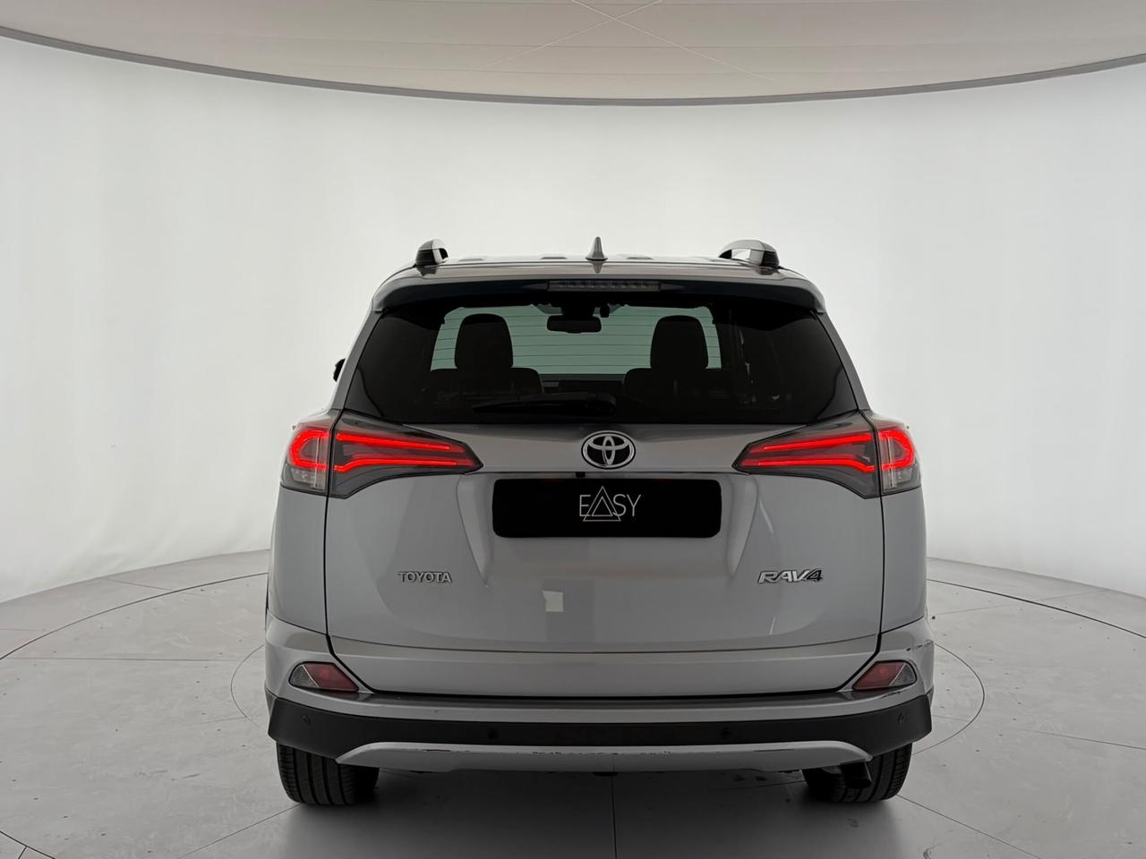 Toyota RAV4 2.0 D-4D 2WD Style