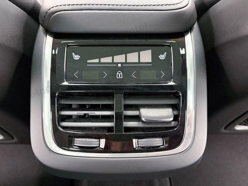 Volvo XC60 XC60 B4 (d) AWD AUT ULTIMATE DARK