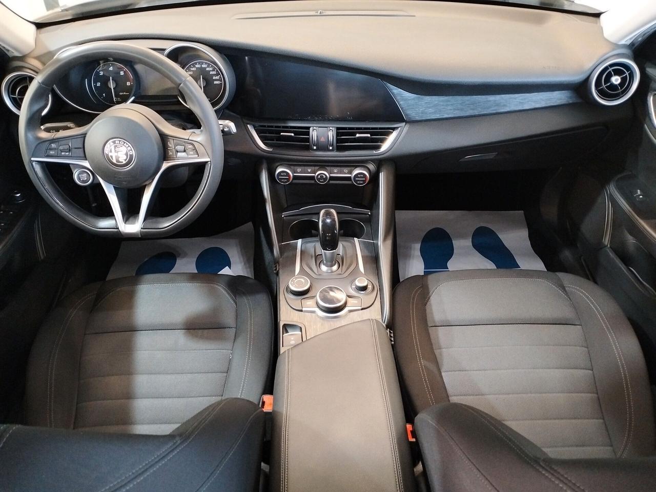 Alfa Romeo Giulia 2.2 t Business 136cv auto