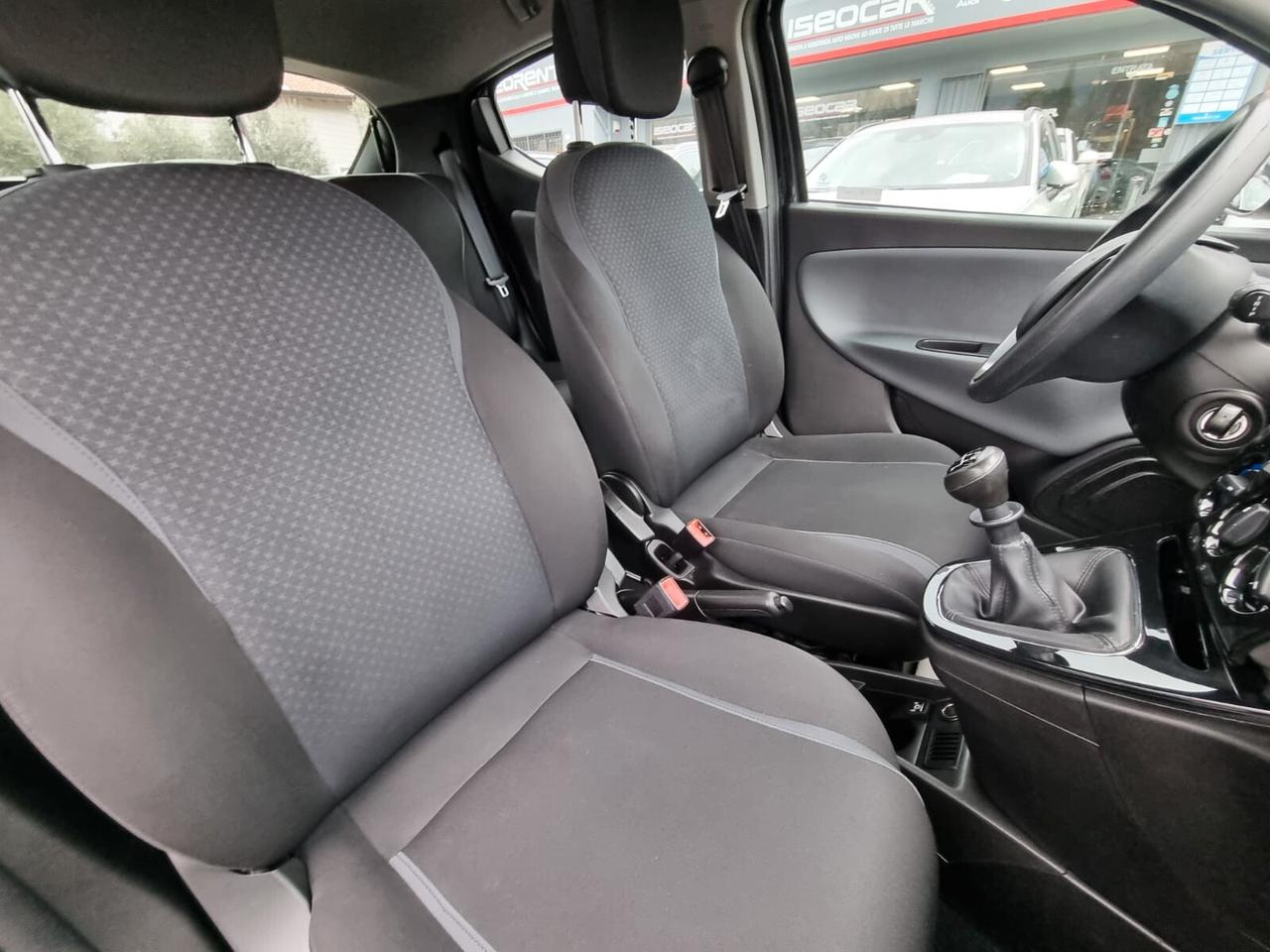 Lancia Ypsilon 1.2 69 CV 5 porte GPL Ecochic Silver