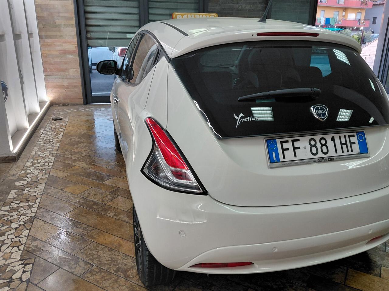 Lancia Ypsilon 1.2 69 CV 5 porte Mya soli 96000 km