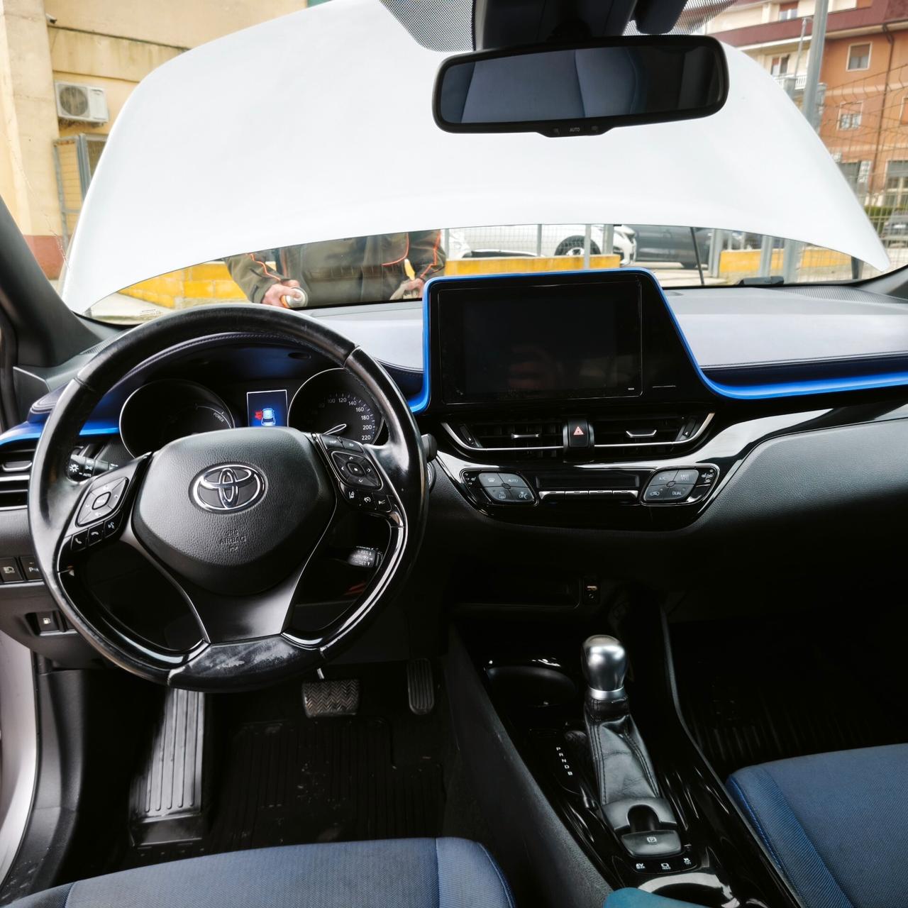 Toyota C-HR 1.8 Hybrid E-CVT Style