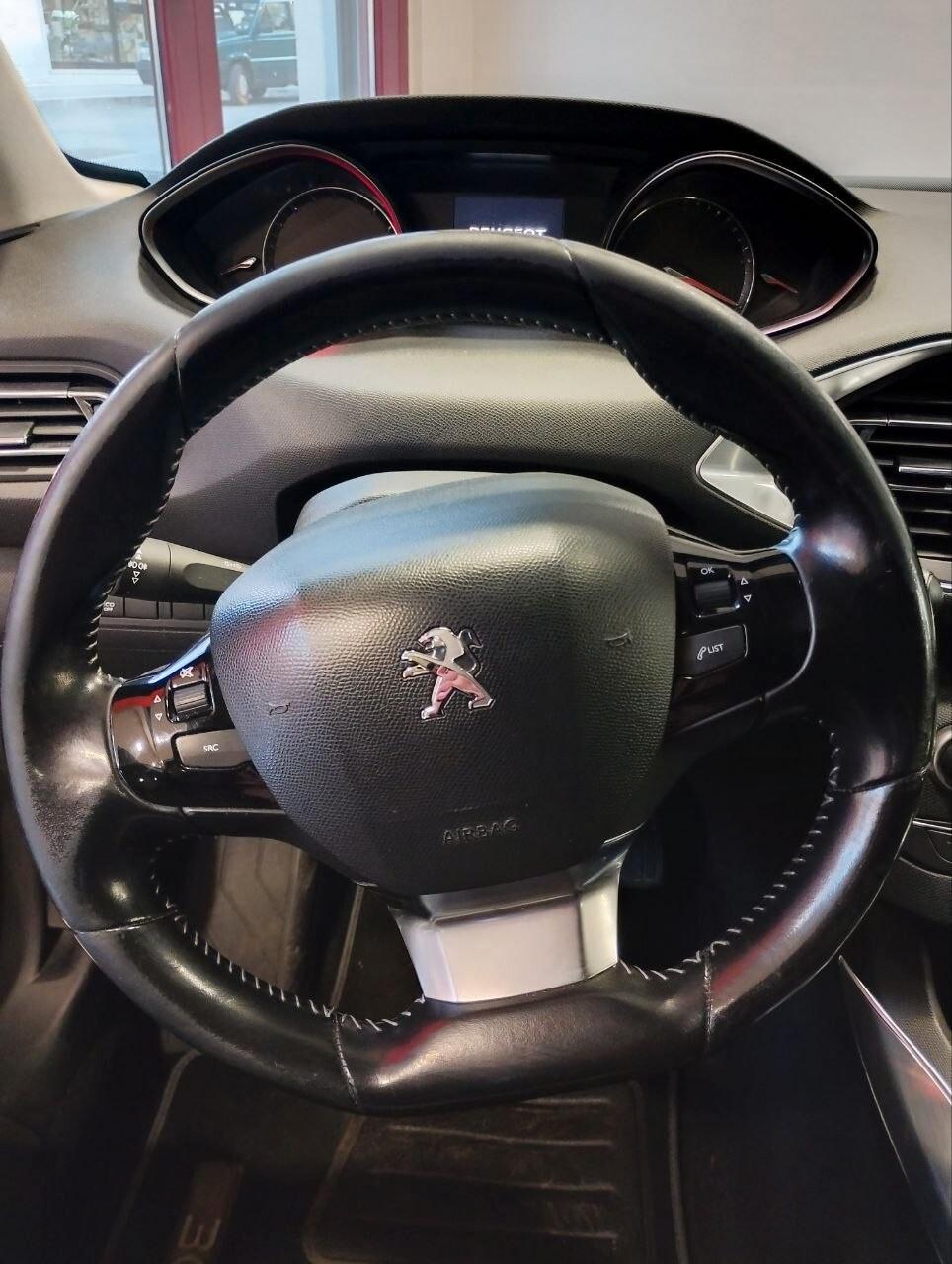 Peugeot 308 BlueHDi 150 S&S SW Allure