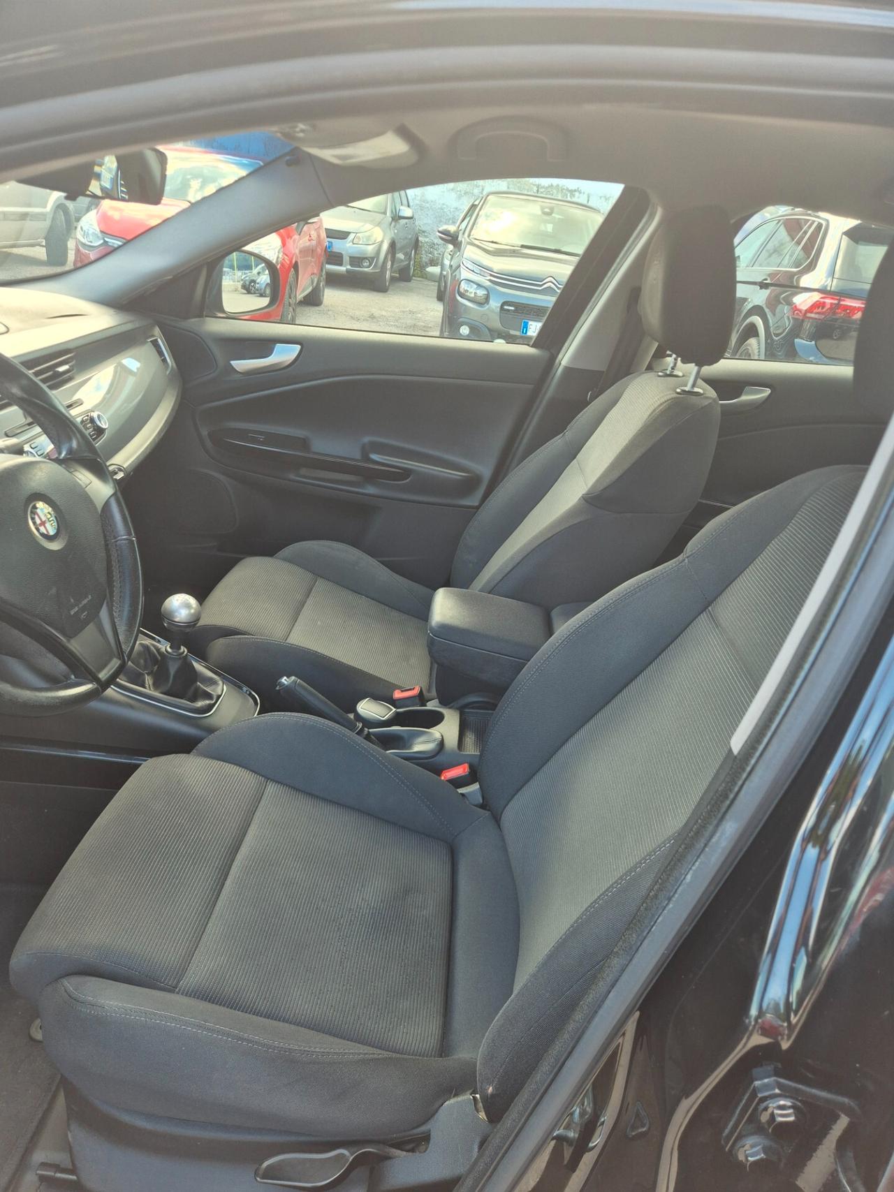 Alfa Romeo Giulietta 1.6 JTDm-2 105 CV Distinctive