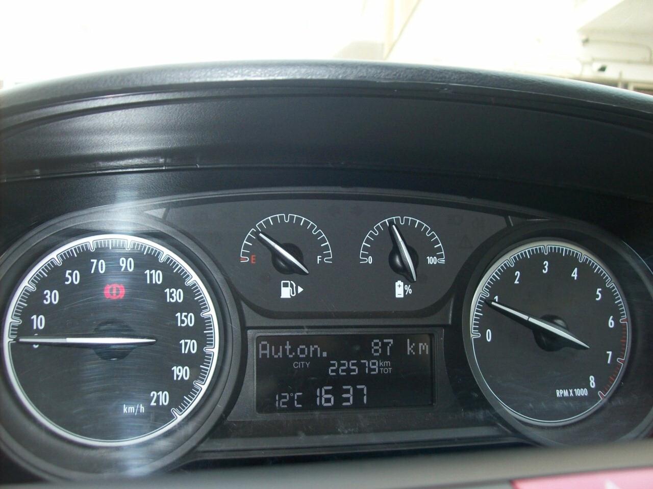 Lancia Ypsilon 1.0 FireFly 5 porte S&S Hybrid Ecochic Gold