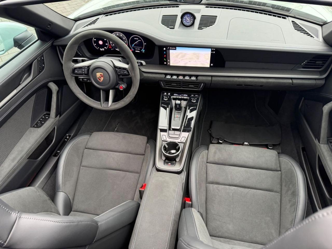 PORSCHE 911 Carrera 4 GTS Cabriolet 2.0*Bose-Matrix-Alcantara*