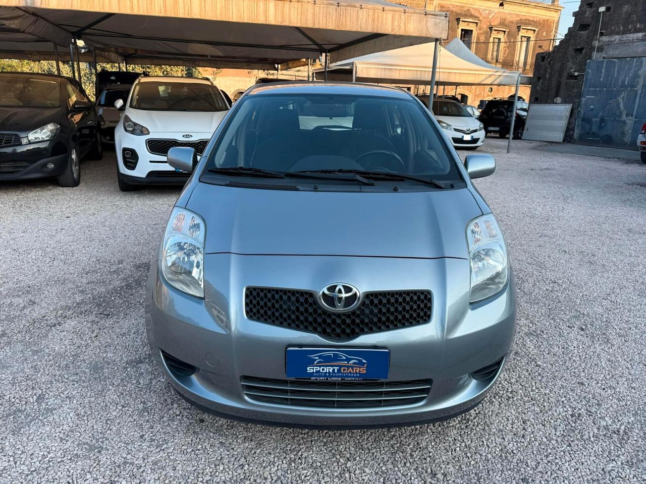Toyota Yaris 1.0 5 porte Sol