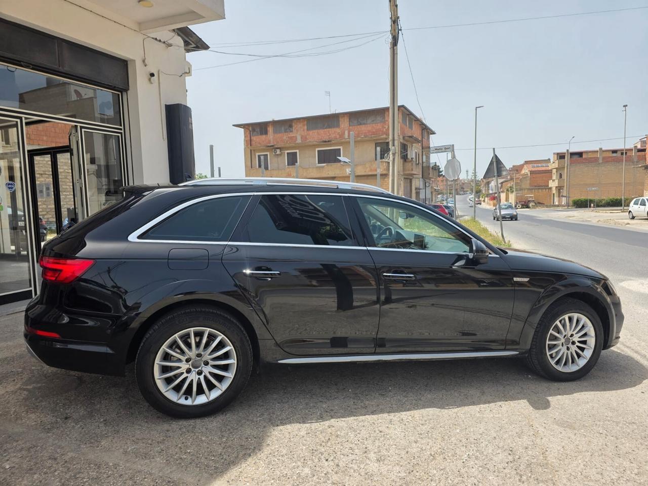 Audi A4 allroad 2.0 TDI 190 CV Aut. TETTO APR. LED